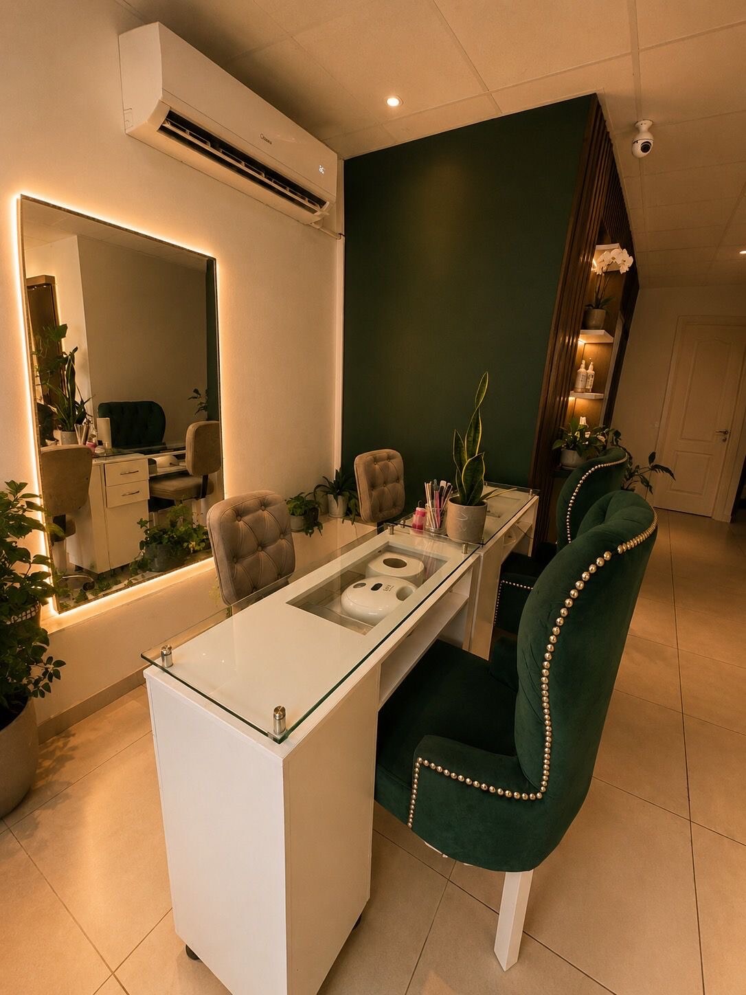 SUSU Spa manicure studio